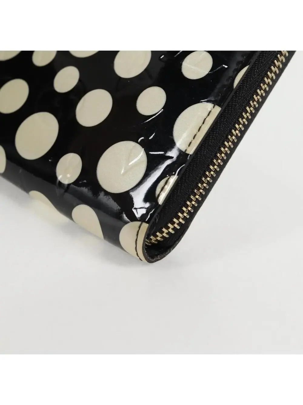 Louis Vuitton Vernis Yayoi Kusama Zippy #344229L93B